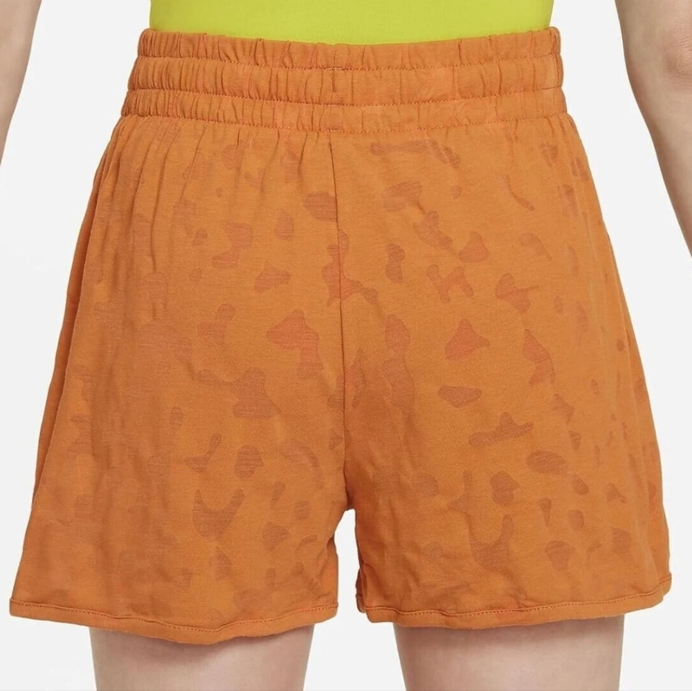 NWT Nike Dri-FIT Breezy Shorts Youth XL High-Waisted Training Running Lined - Picture 2 of 9